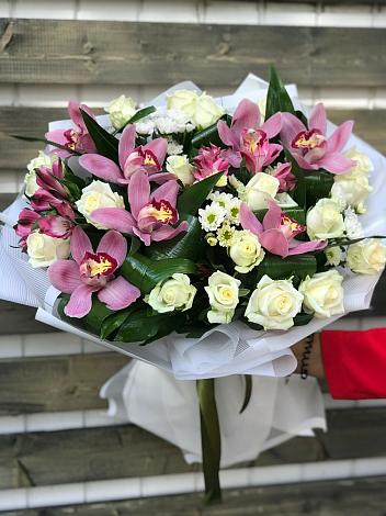 Букет цветов из: Розы и Хризантемы в Ильском