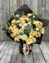 Букет цветов из:  Розы и Лизиантусы #REPLACE_PRED# Ильском
