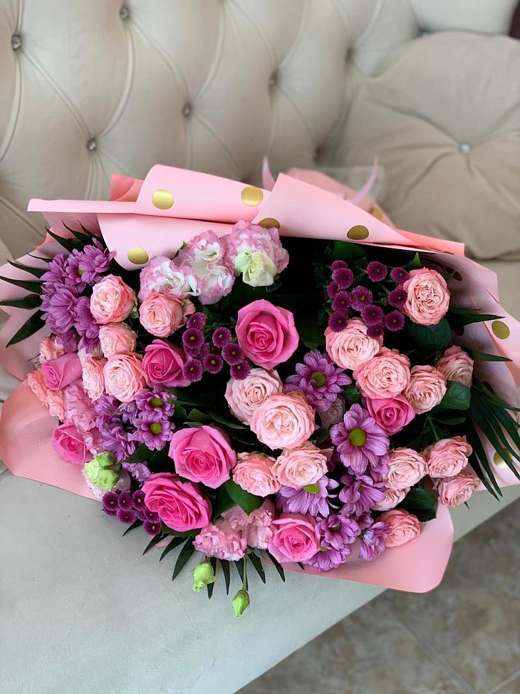 Букет цветов из: Хризантемы, Розы и Лизиантусы в Ильском