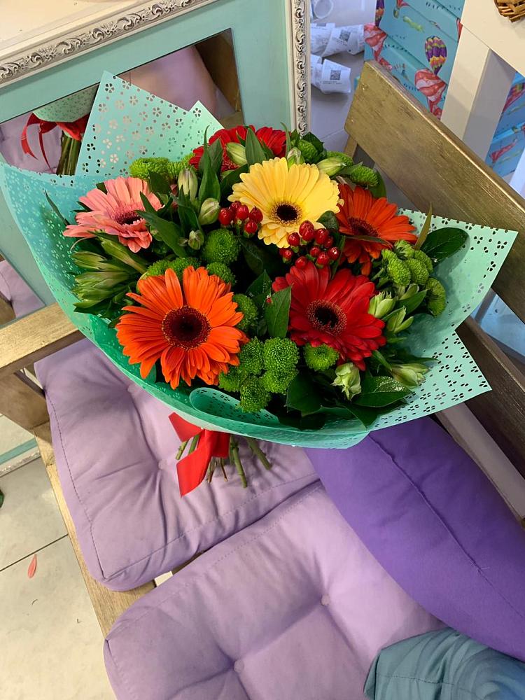 Букет цветов из: Герберы, Хризантемы и Альстромерии в Ильском