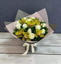 Букет цветов из:  Орхидеи и Розы в Ильском