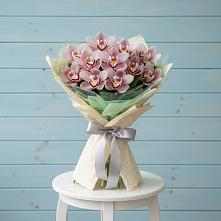 Букет цветов из:  Орхидеи и Розы #REPLACE_PRED# Ильском