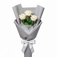 Букет 3 белые розы в Ильском
