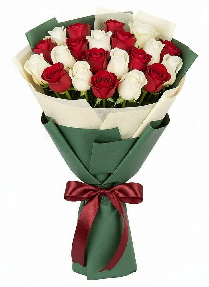 Букет Микс из красных и белых роз в Ильском