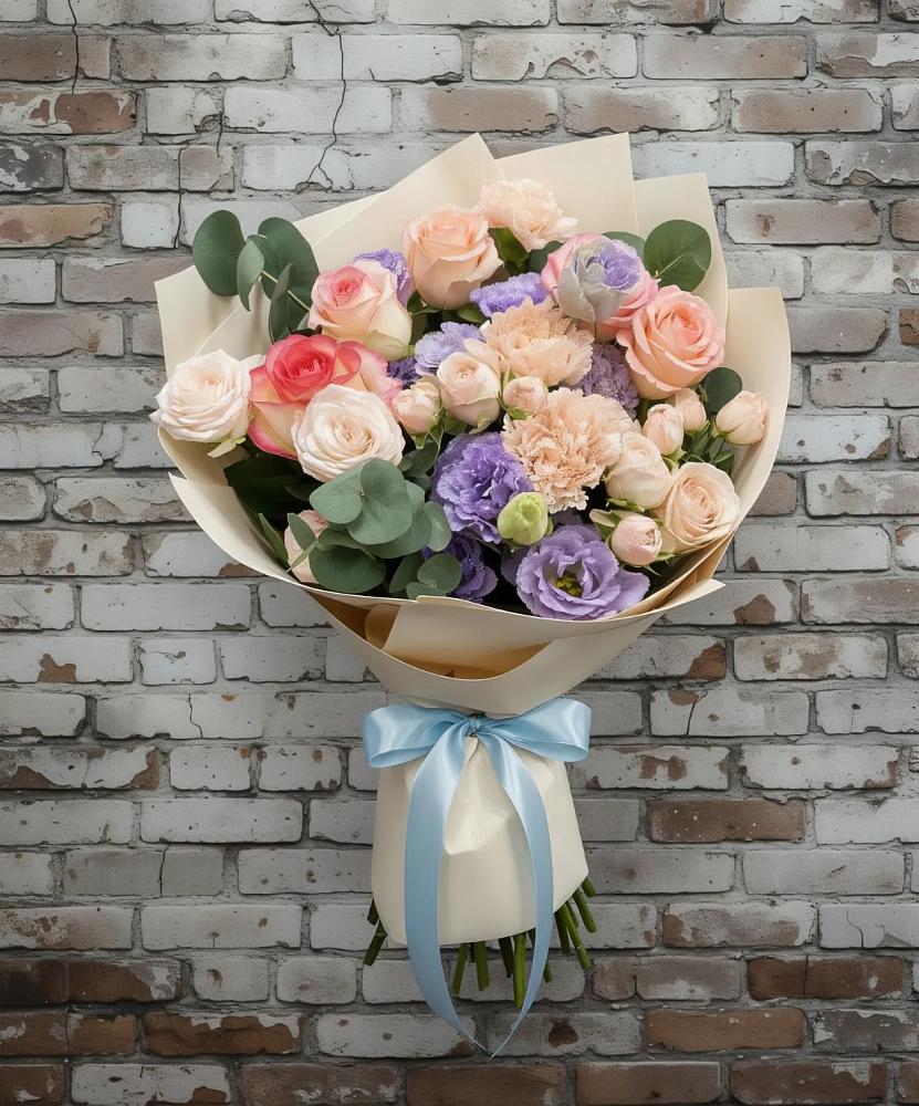 Букет цветов из: Розы, Лизиантусы и Гвоздики в Ильском