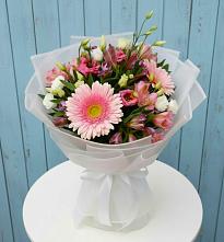 Букет цветов из:  Герберы, Альстромерии и Лизиантусы в Ильском