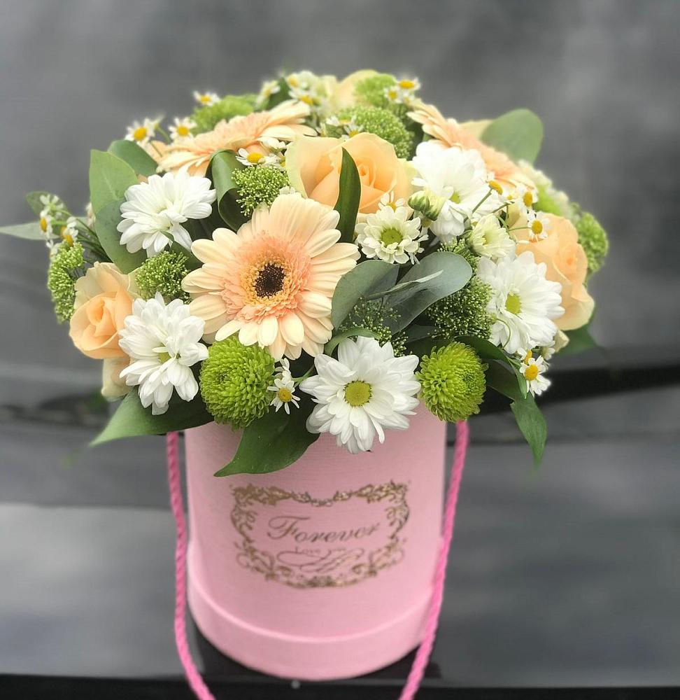 Цветочная композиция из Розы, Герберы и Хризантемы в шляпной коробке в Ильском