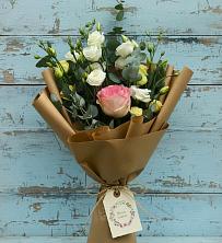Букет цветов из:  Розы и Лизиантусы в Ильском